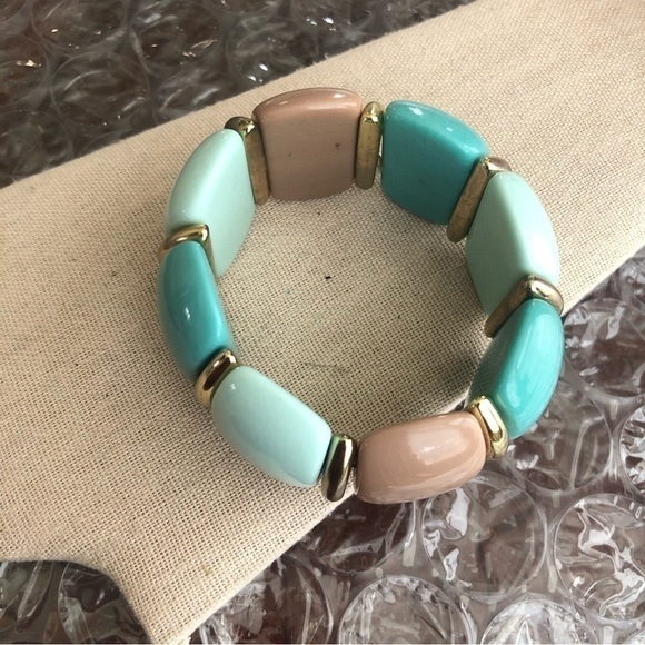 Vintage Stretchy Bracelet - Picture 2 of 2